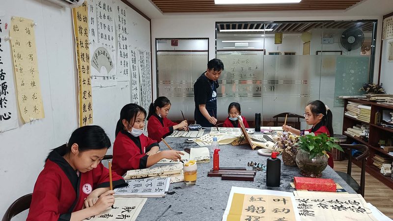 企业内训现场实施，如何确保规范高效？**