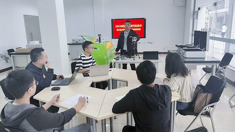 研究生周末补习班：收费标准背后的考量因素**